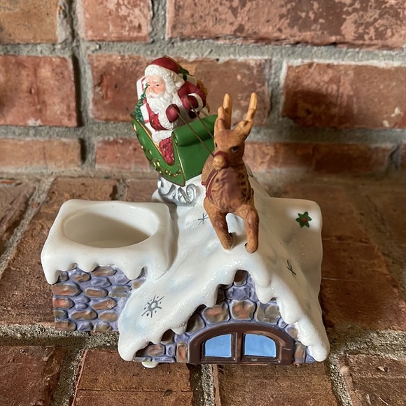 PartyLite Up On The Rooftop Santa Reindeer Tealight Holder - Picture 5 of 7